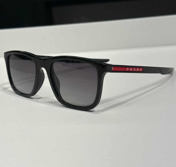 Óculos Prada