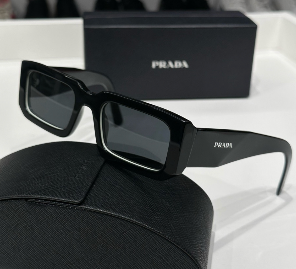 Óculos Prada