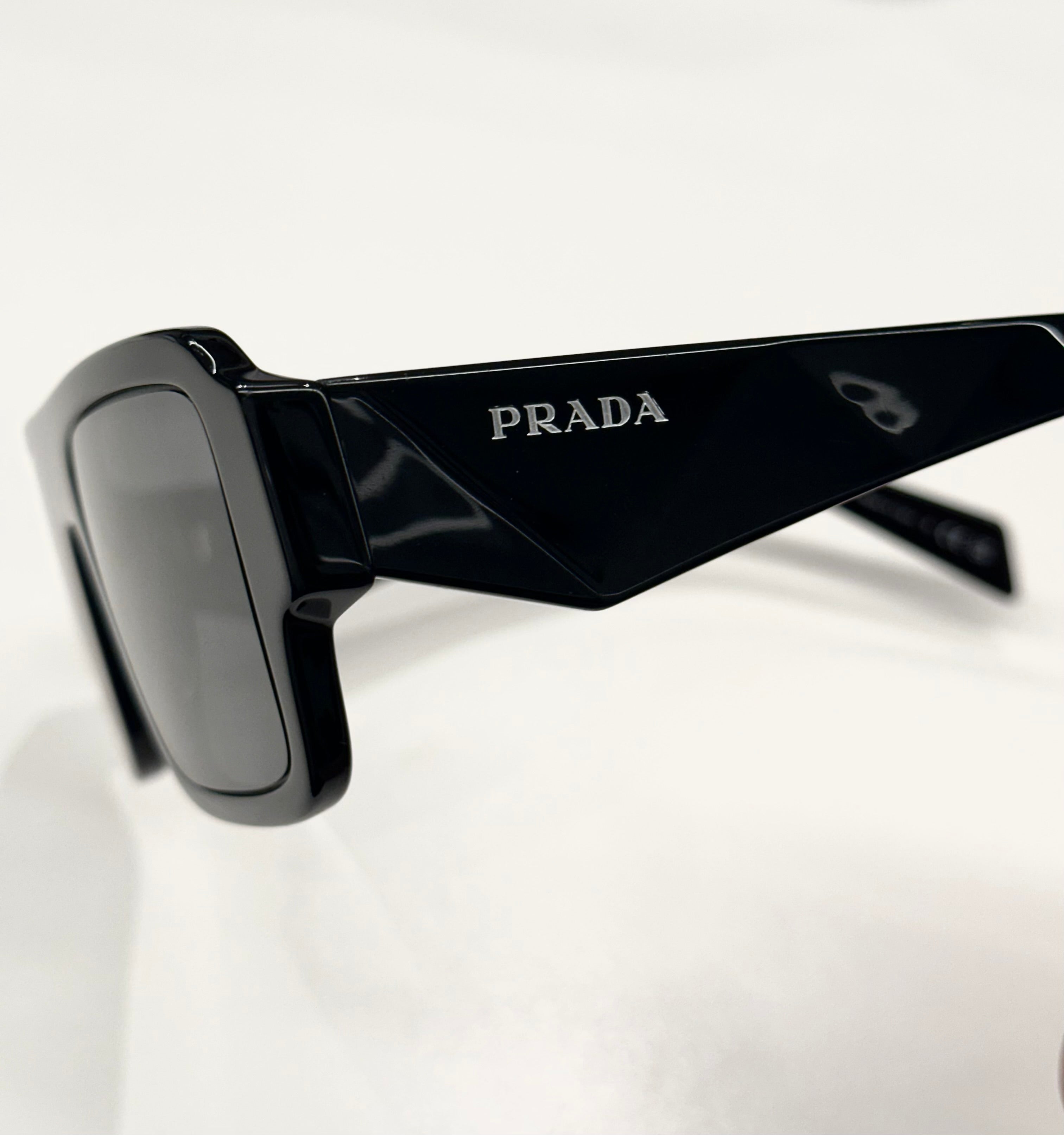 Óculos Prada