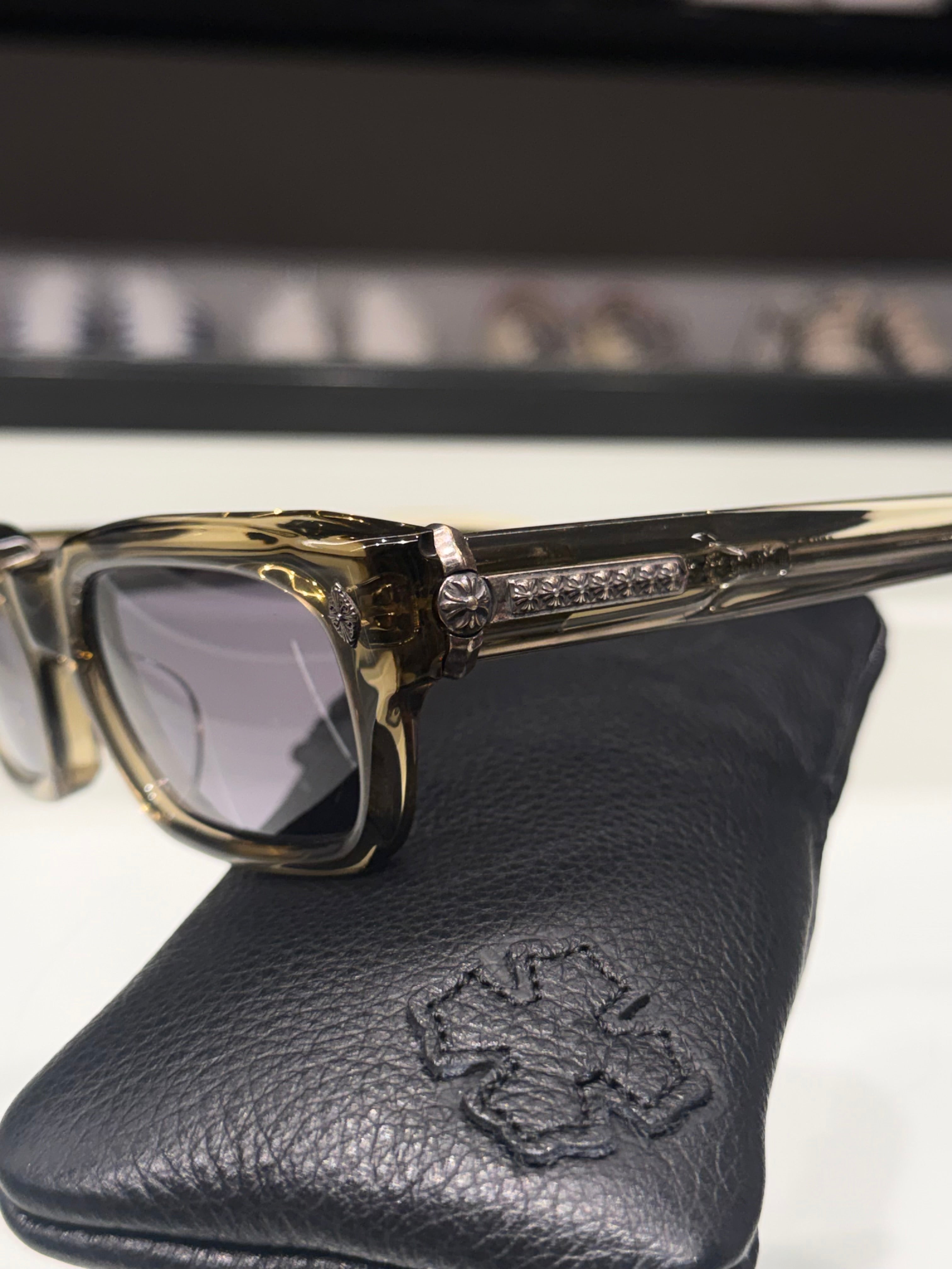 Óculos Chrome Hearts