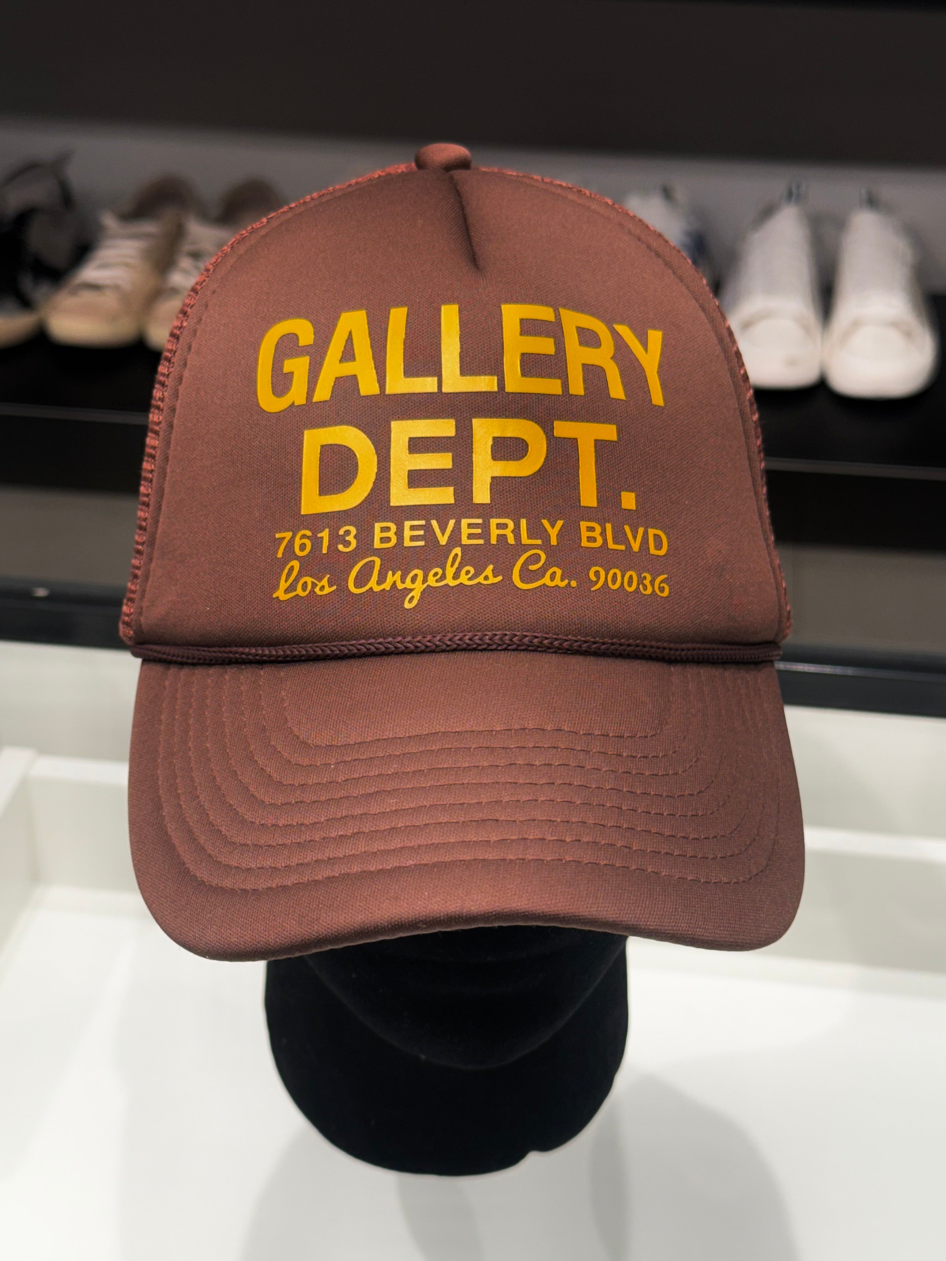 Boné Gallery Dept