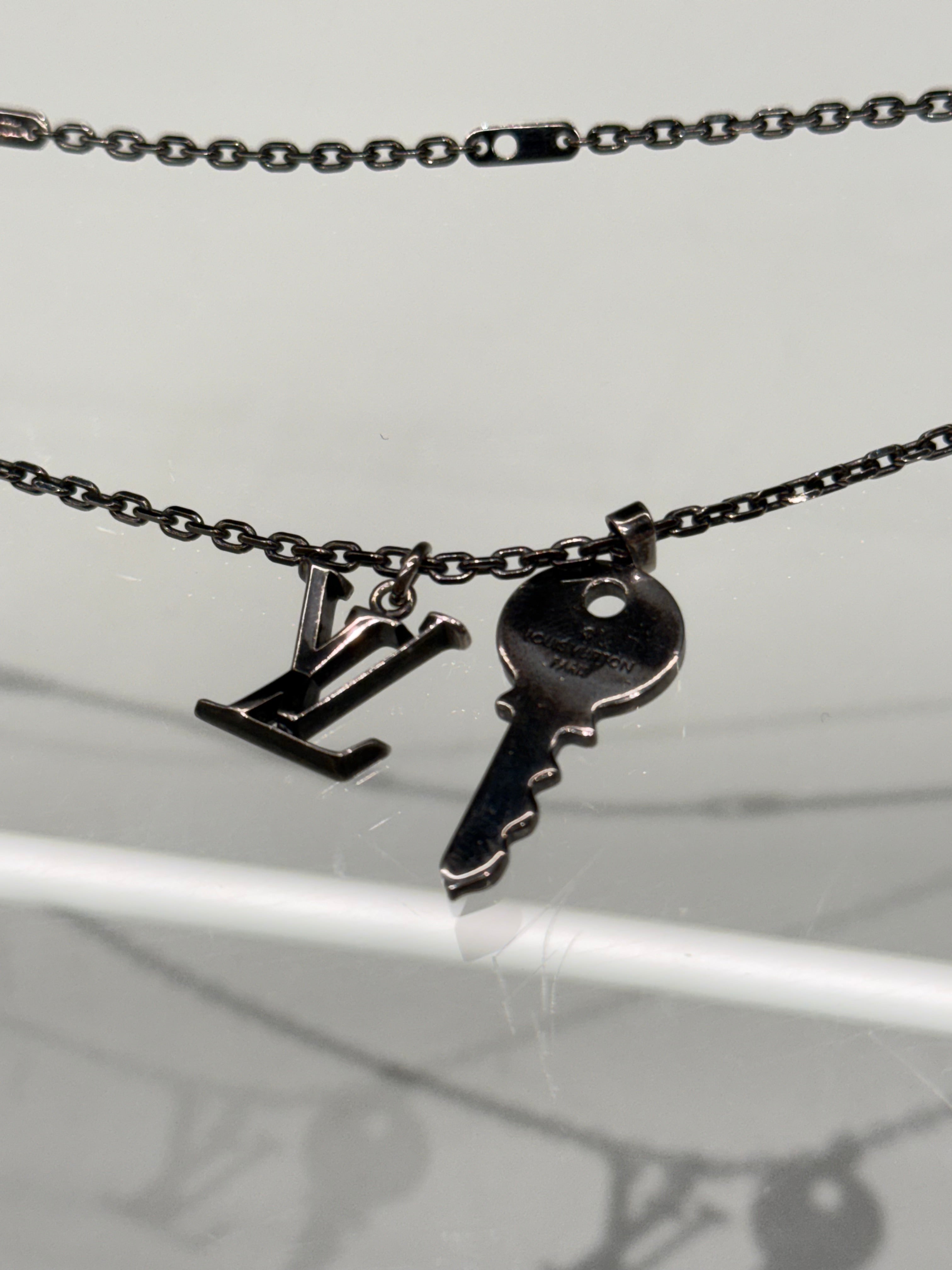 Corrente com Pingente Louis Vuitton