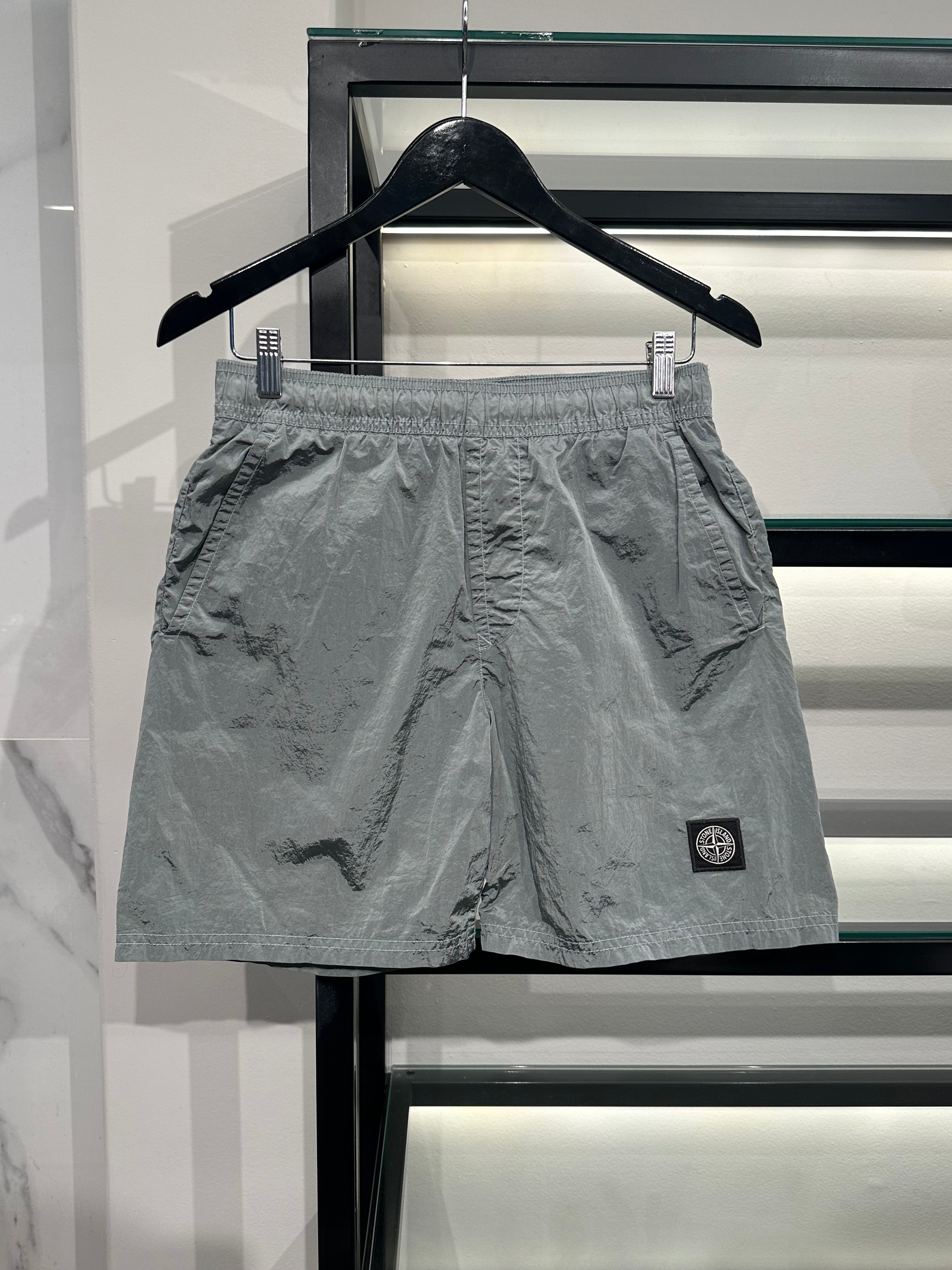 Short Stone Island