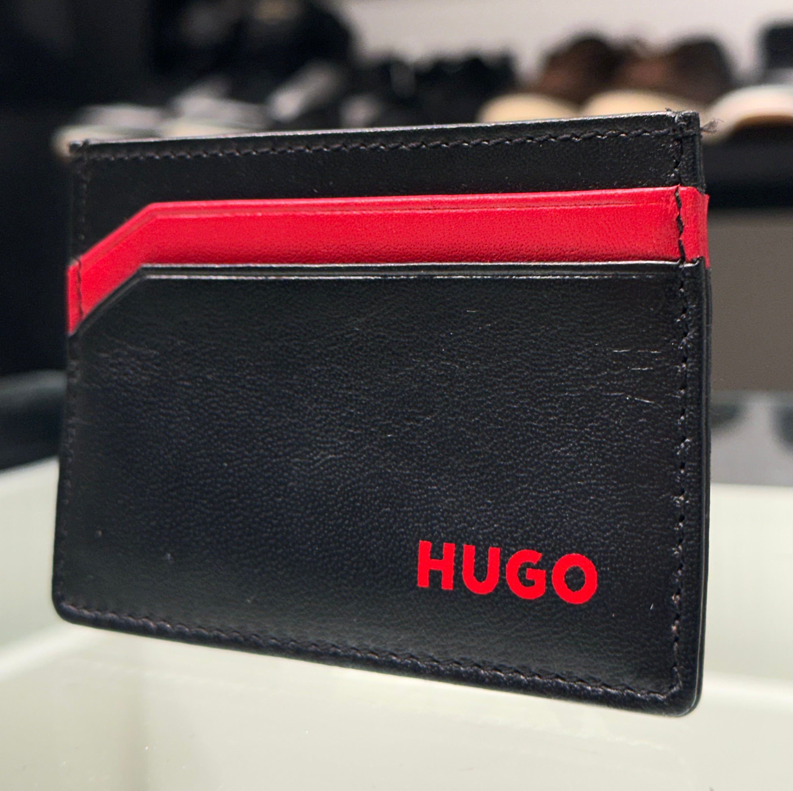 Card Hugo