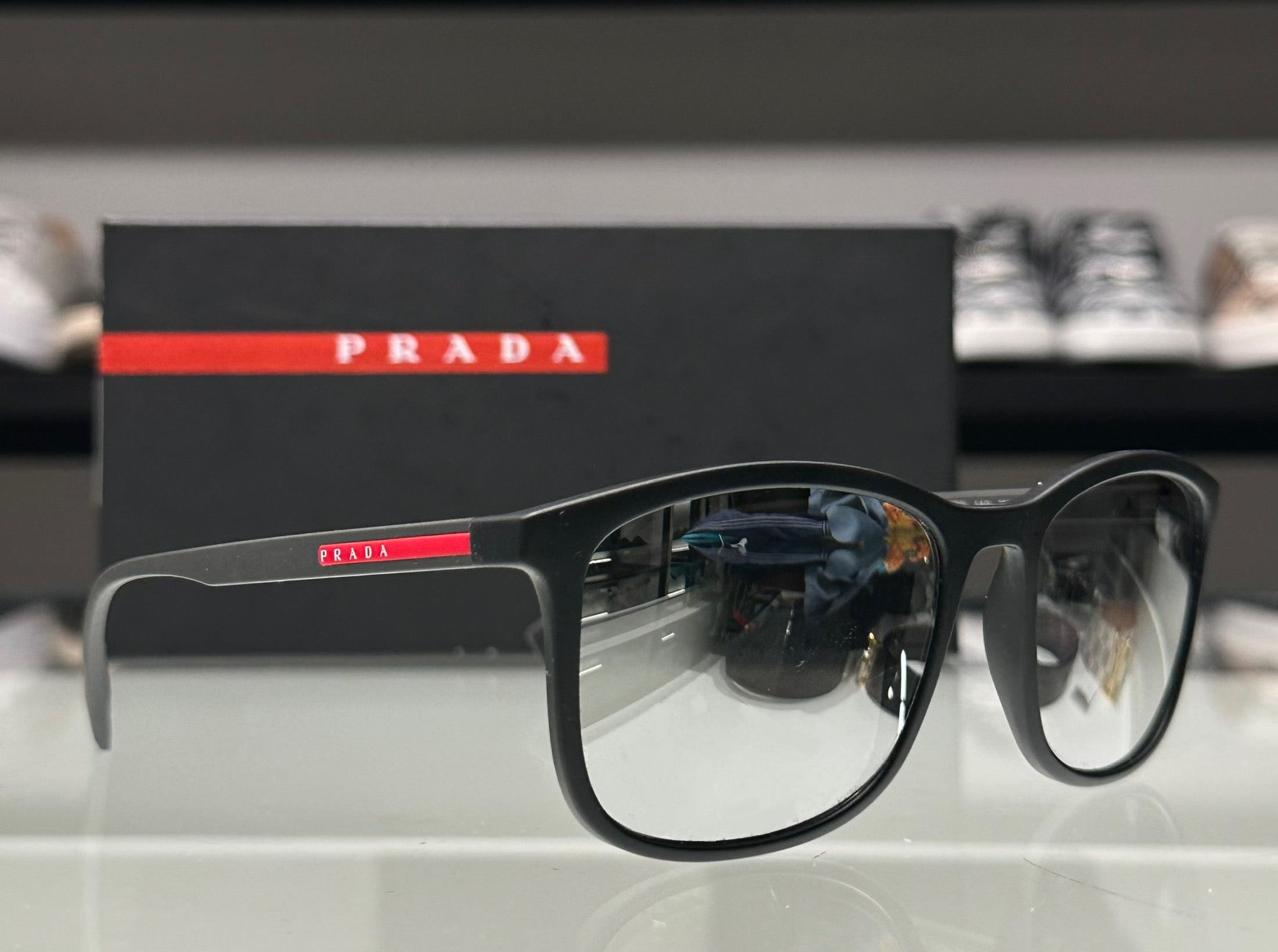 Óculos Prada