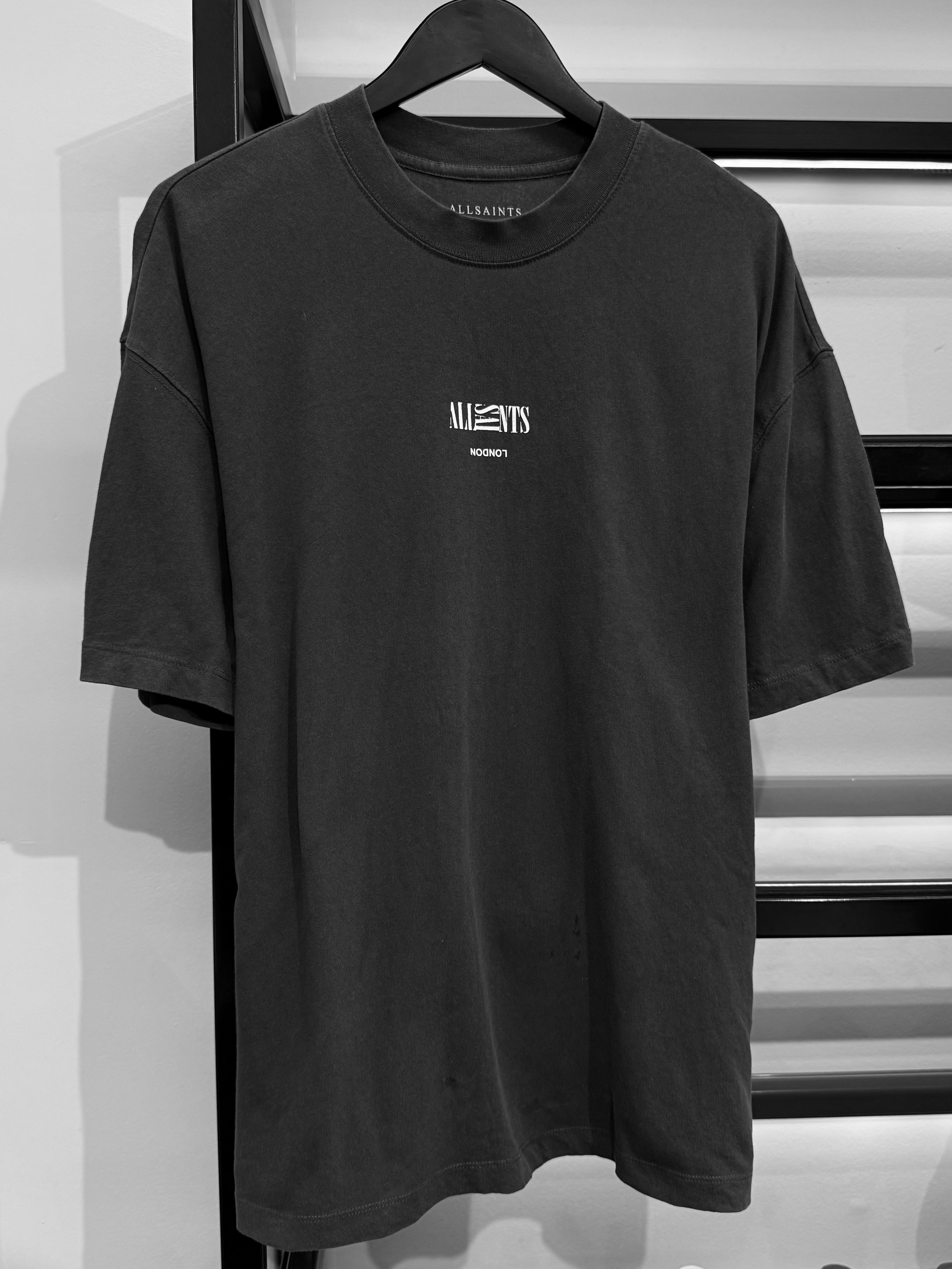 Camiseta All Saints