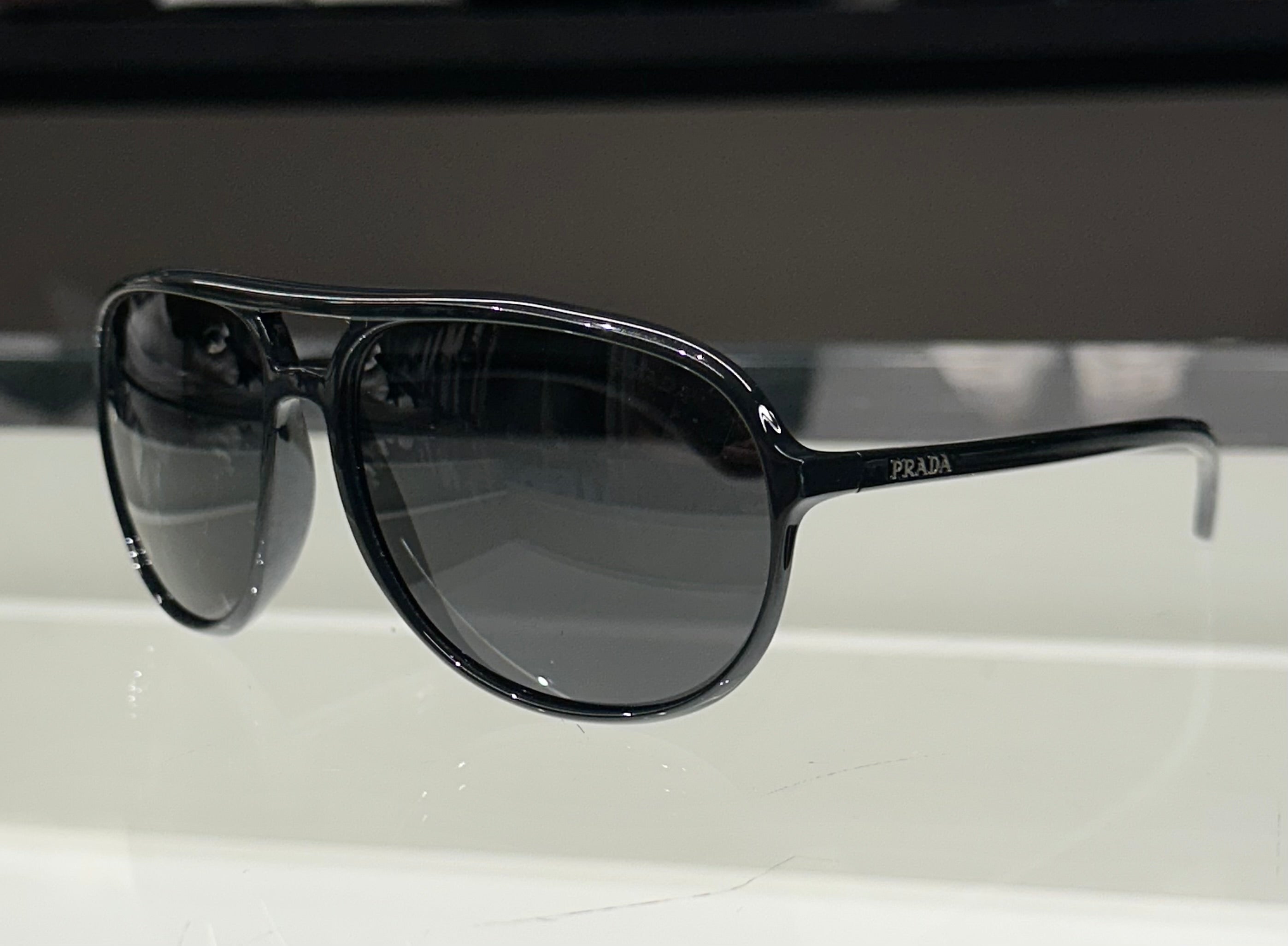 Óculos Prada