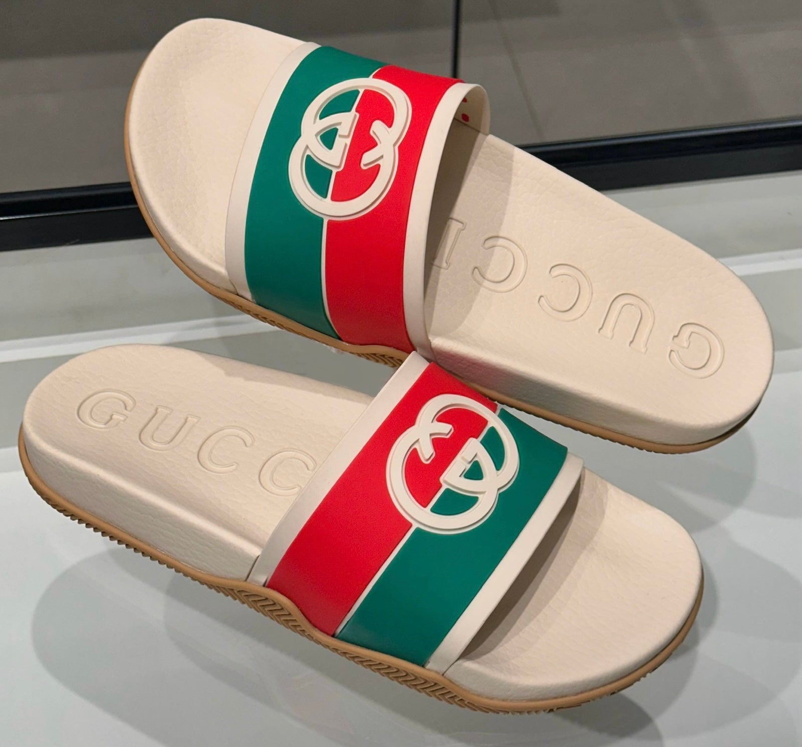 Slide Gucci