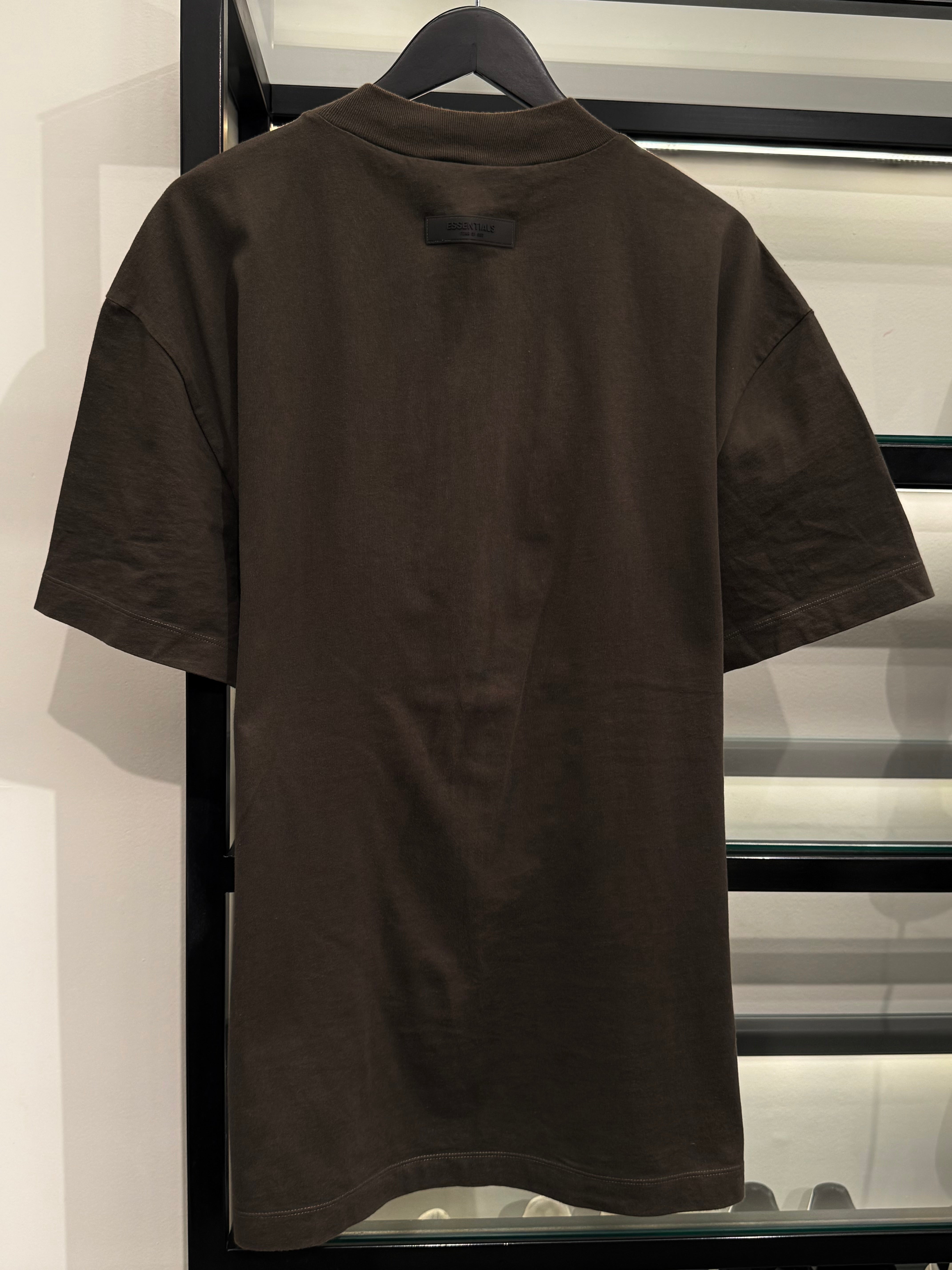 Camiseta Essentials
