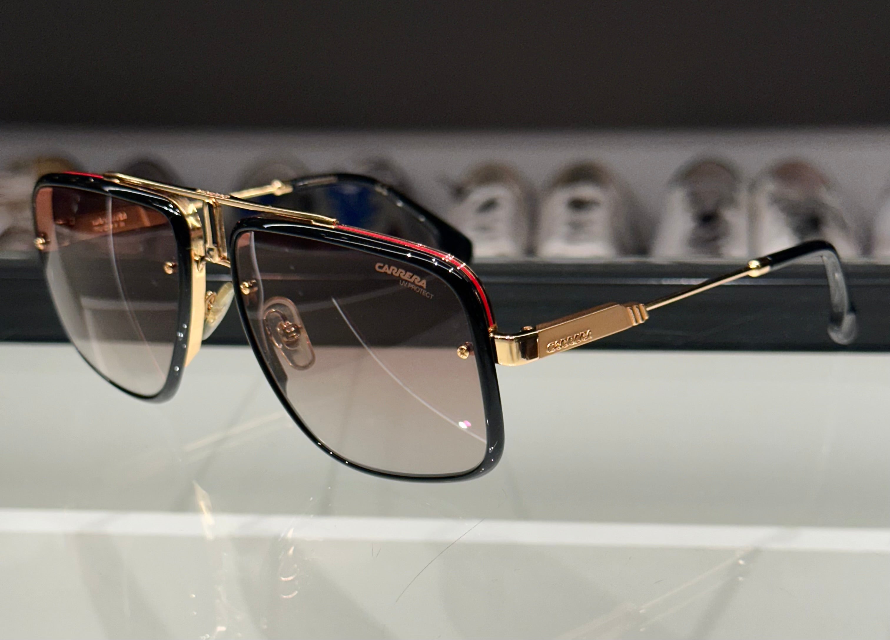 Óculos Carrera