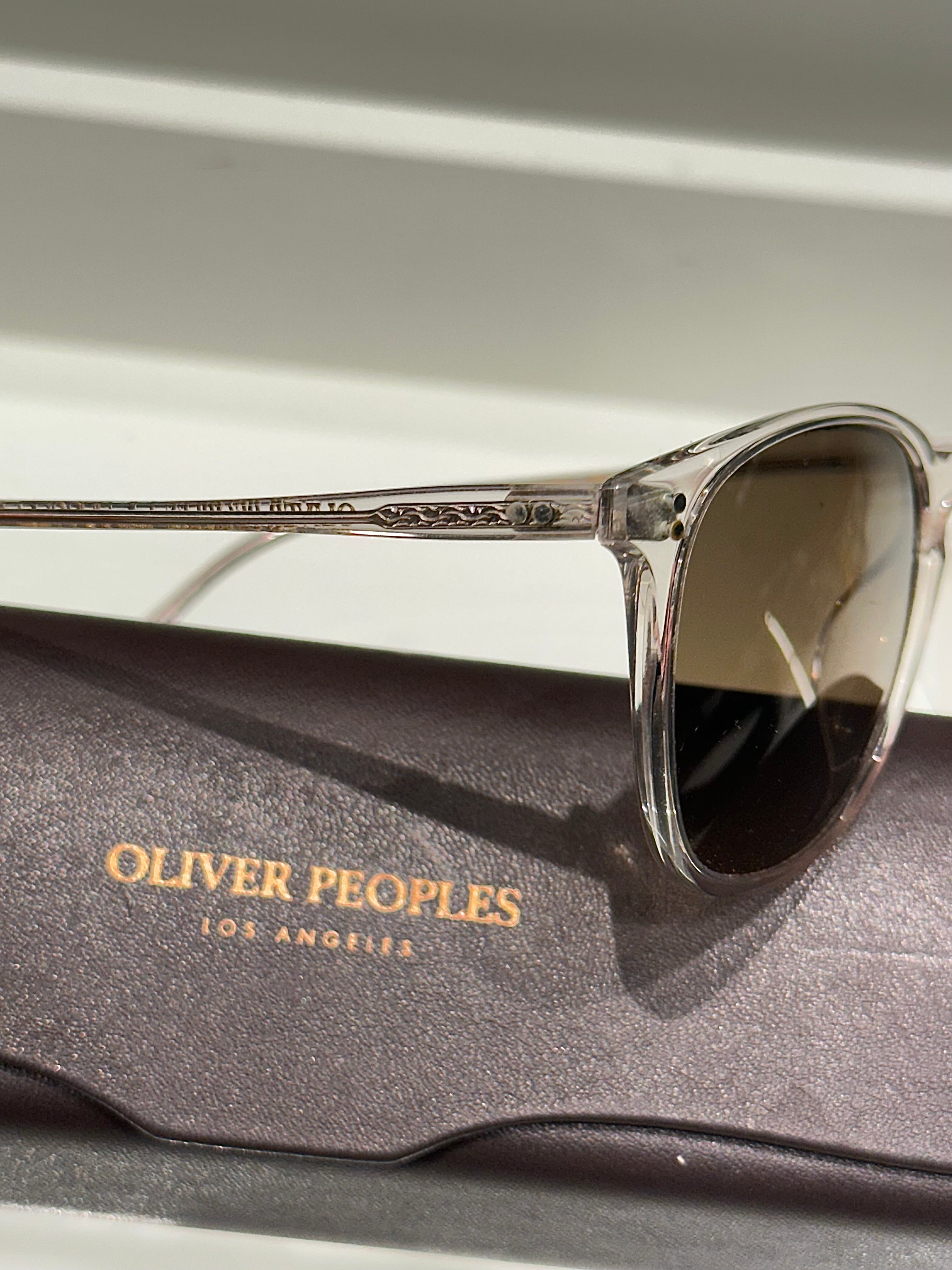 Óculos Oliver Peoples