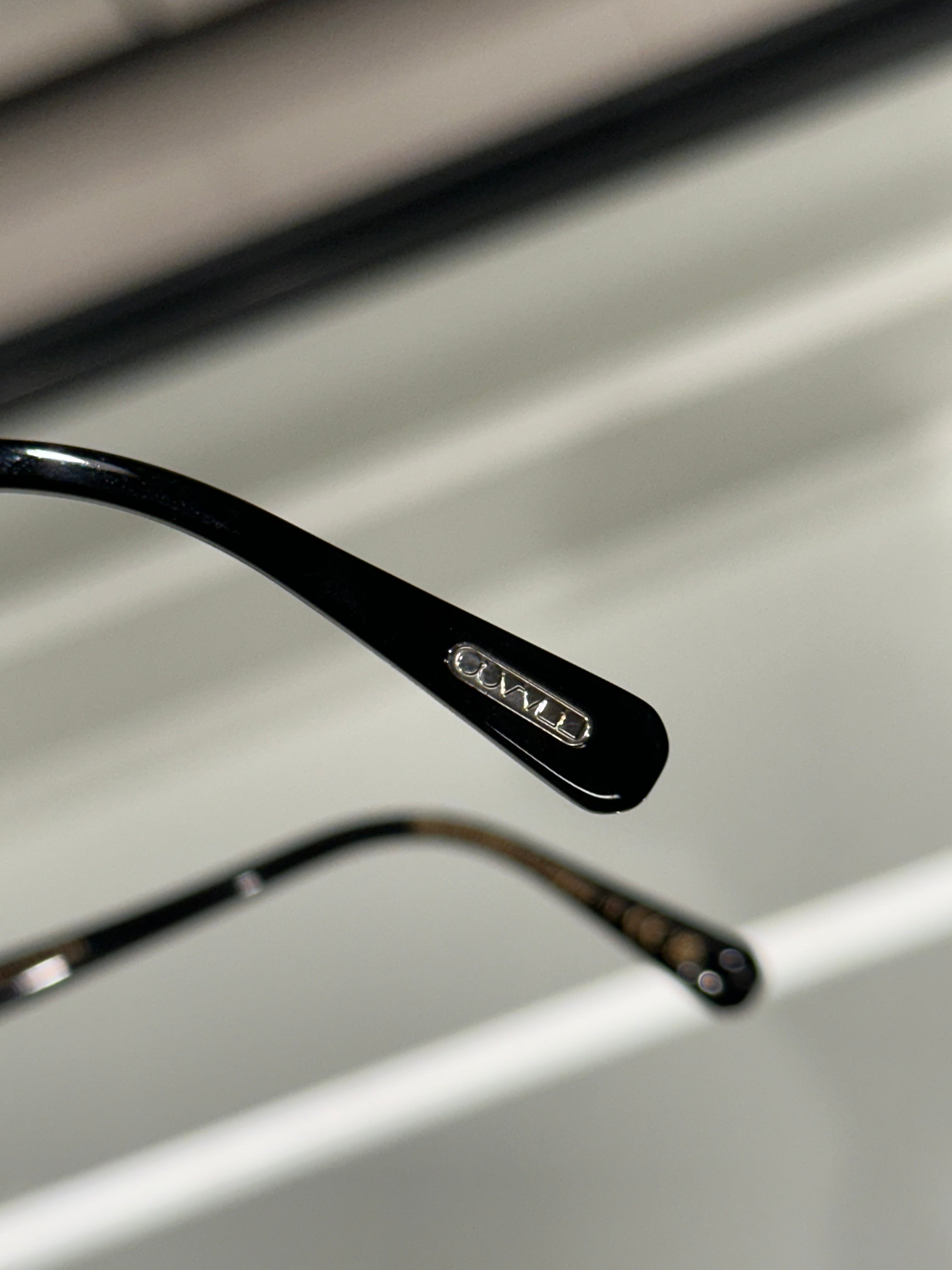 Óculos Oliver Peoples