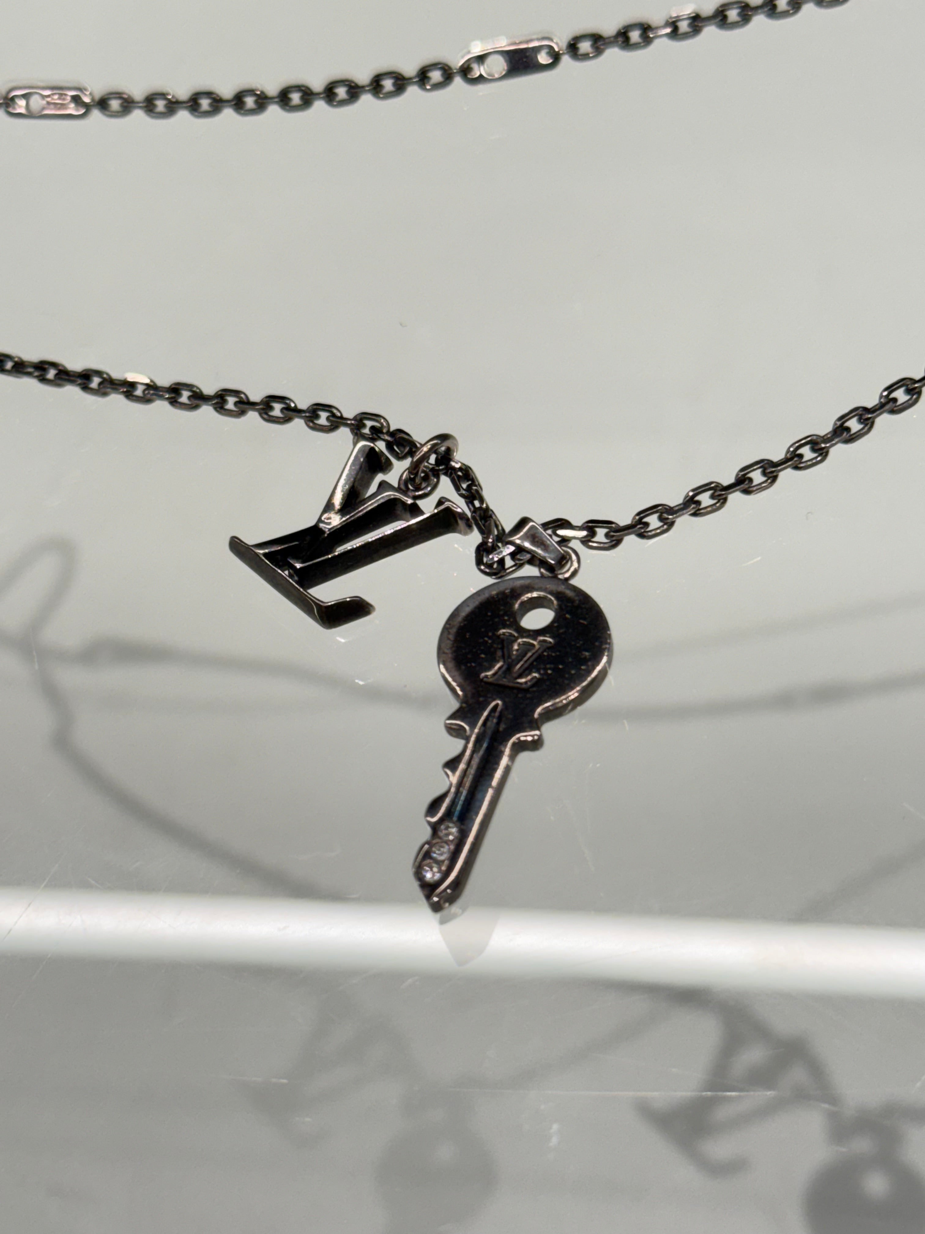 Corrente com Pingente Louis Vuitton