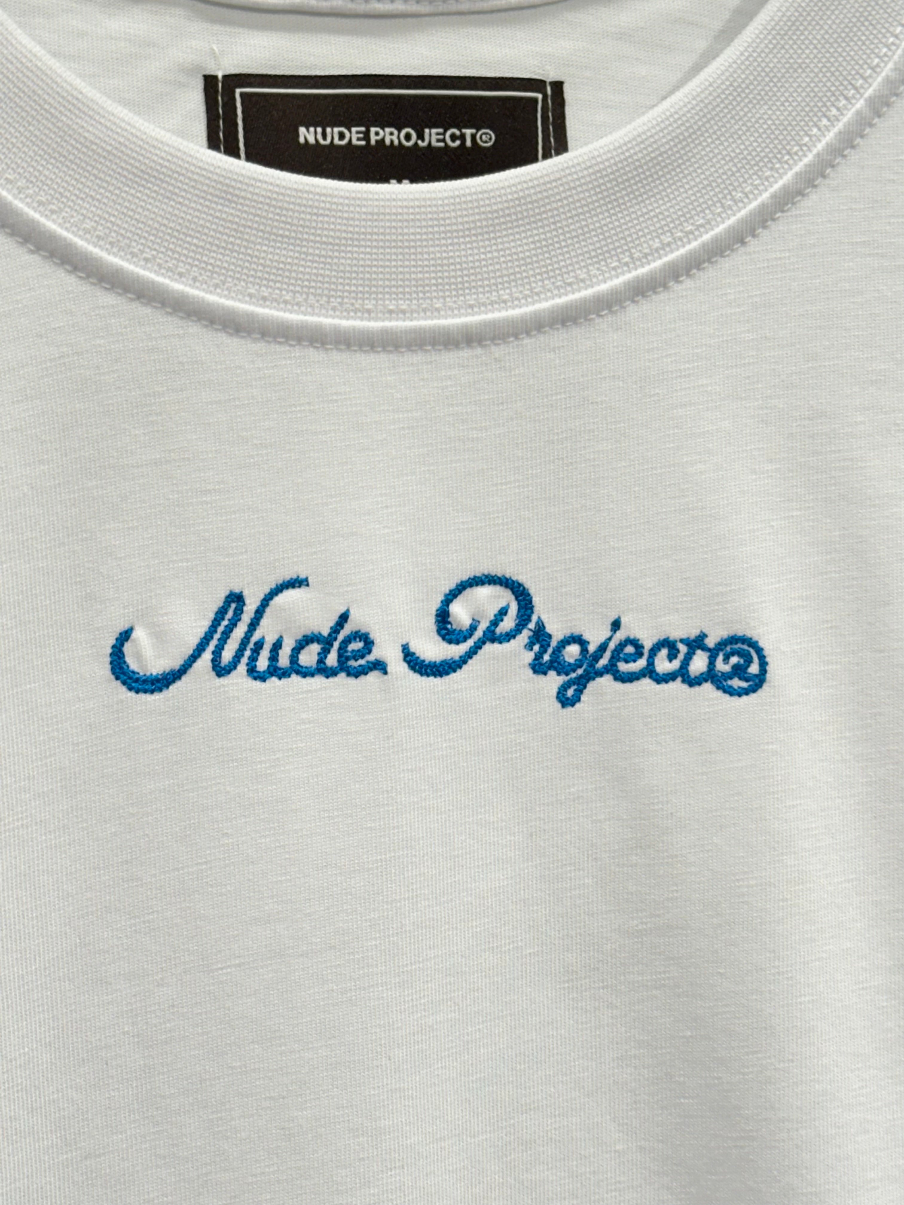 Camiseta Nude Project