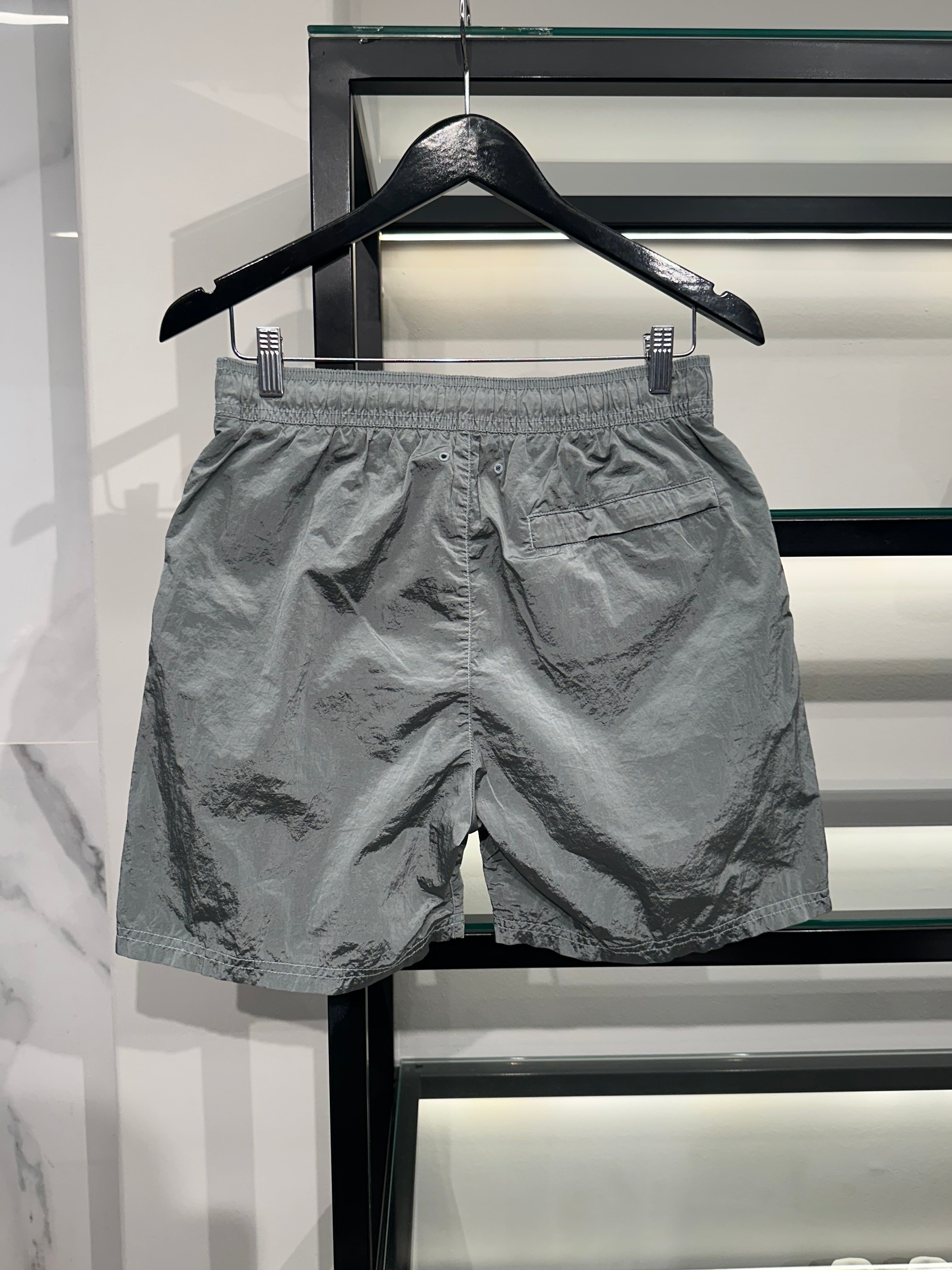 Short Stone Island