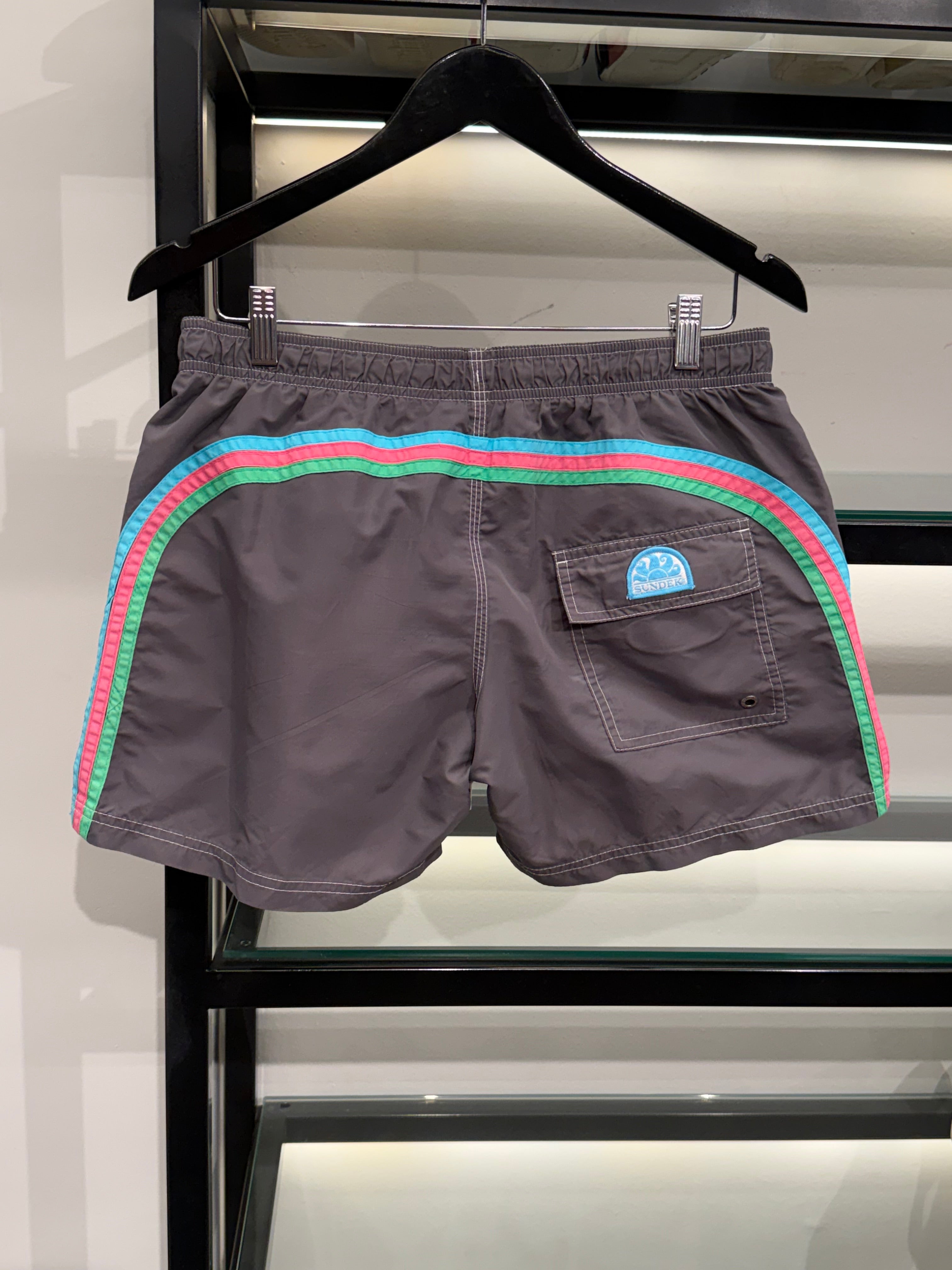 Short Sundek