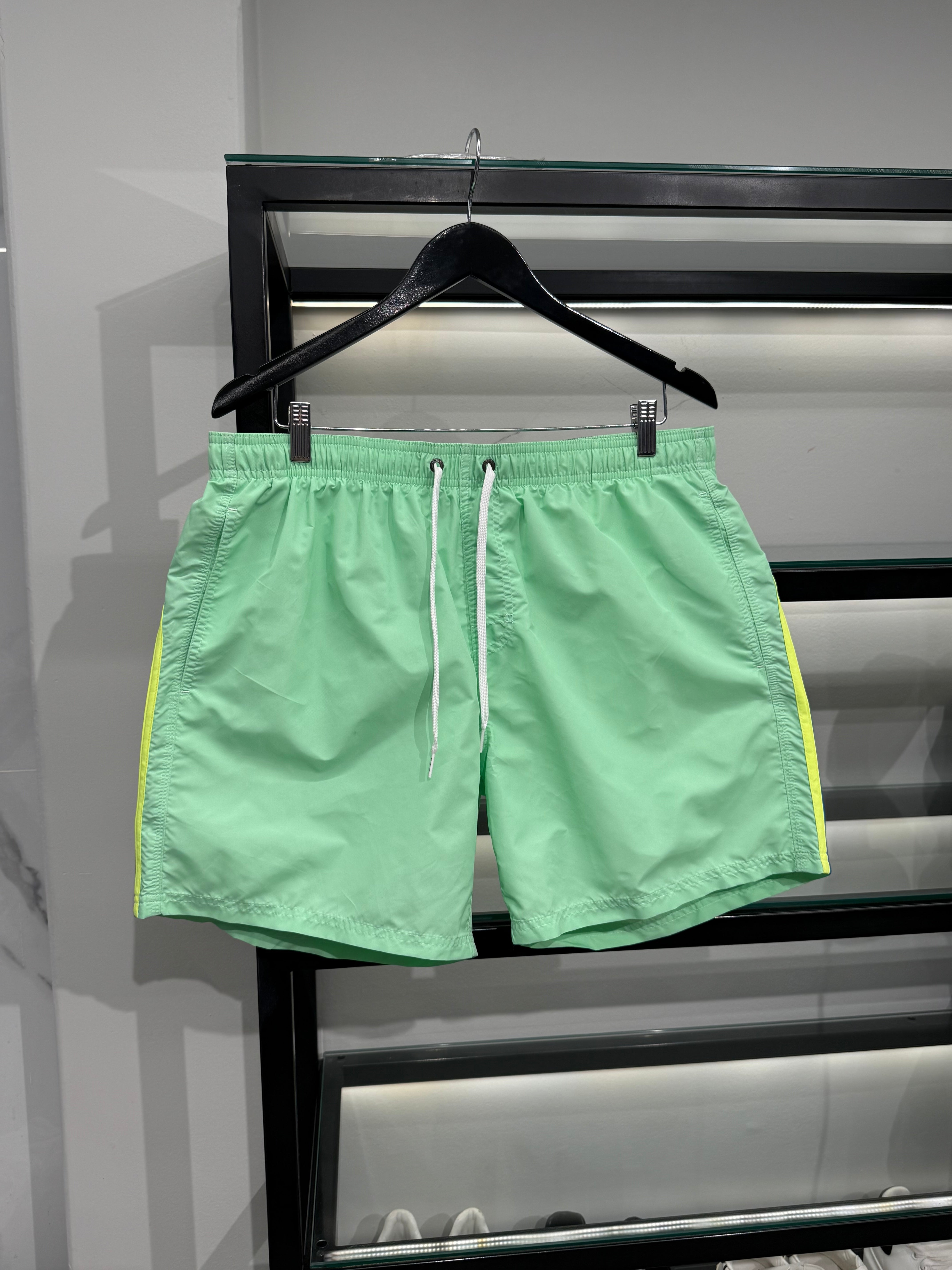 Short Sundek