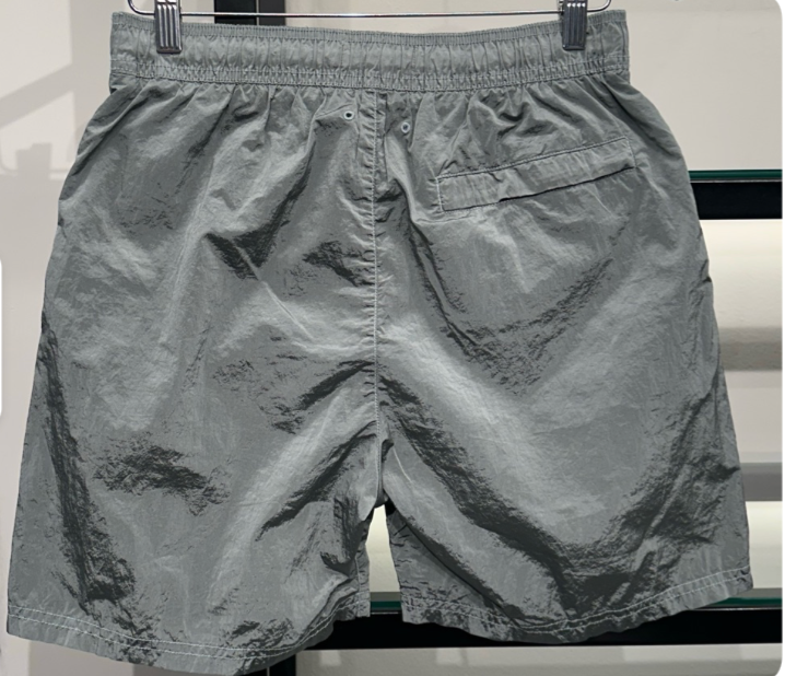 Short Stone Island
