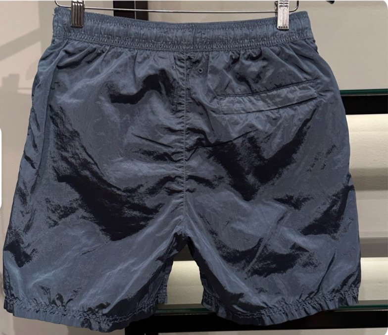 Short Stone Island