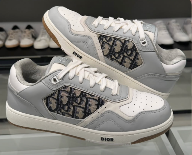 Sneaker B27