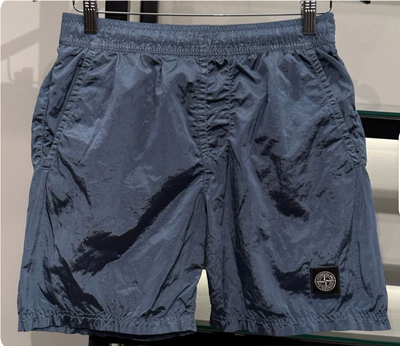 Short Stone Island