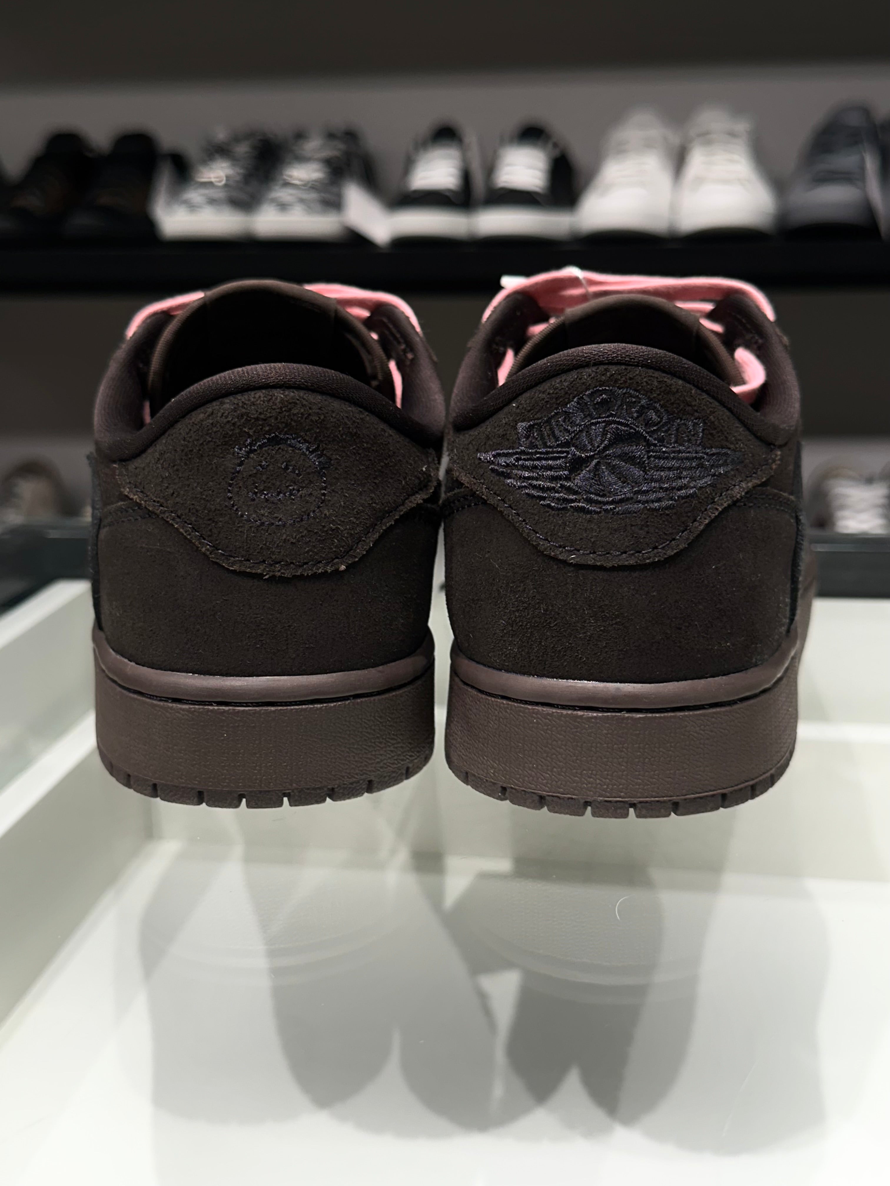 Jordan x Travis Scott Velvet Brown