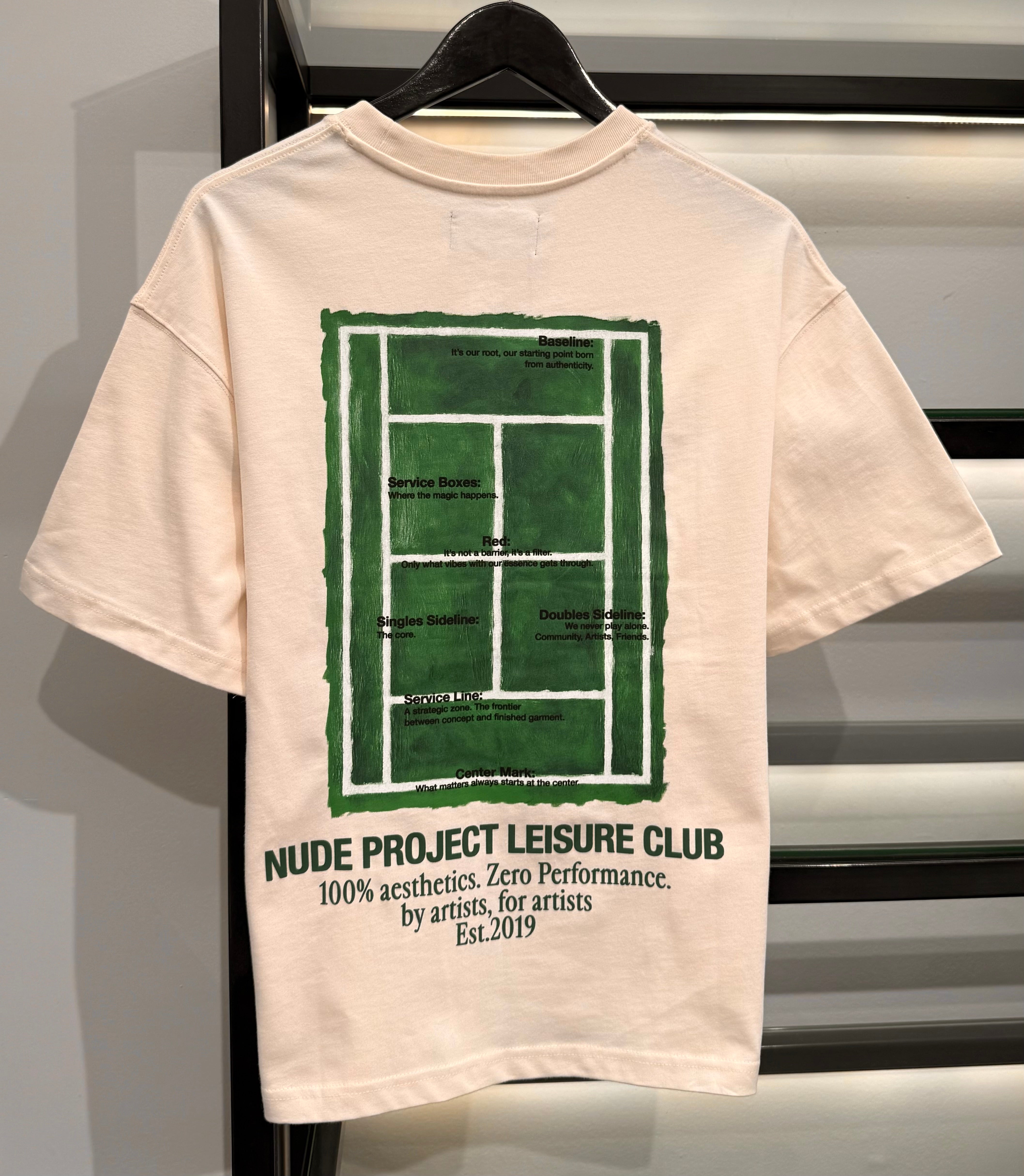 Camiseta Nude Project
