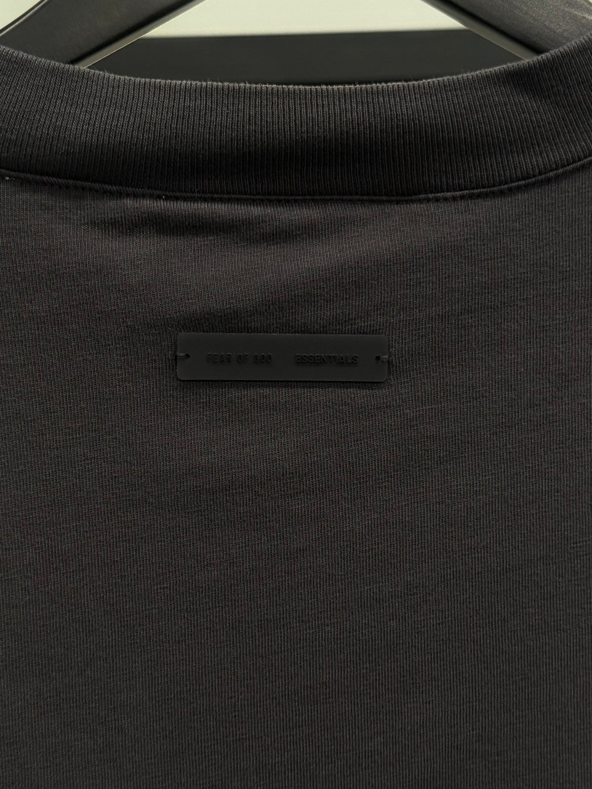 Camiseta Essentials