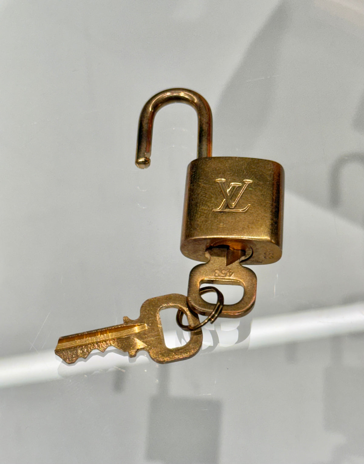 Cadeado Louis Vuitton
