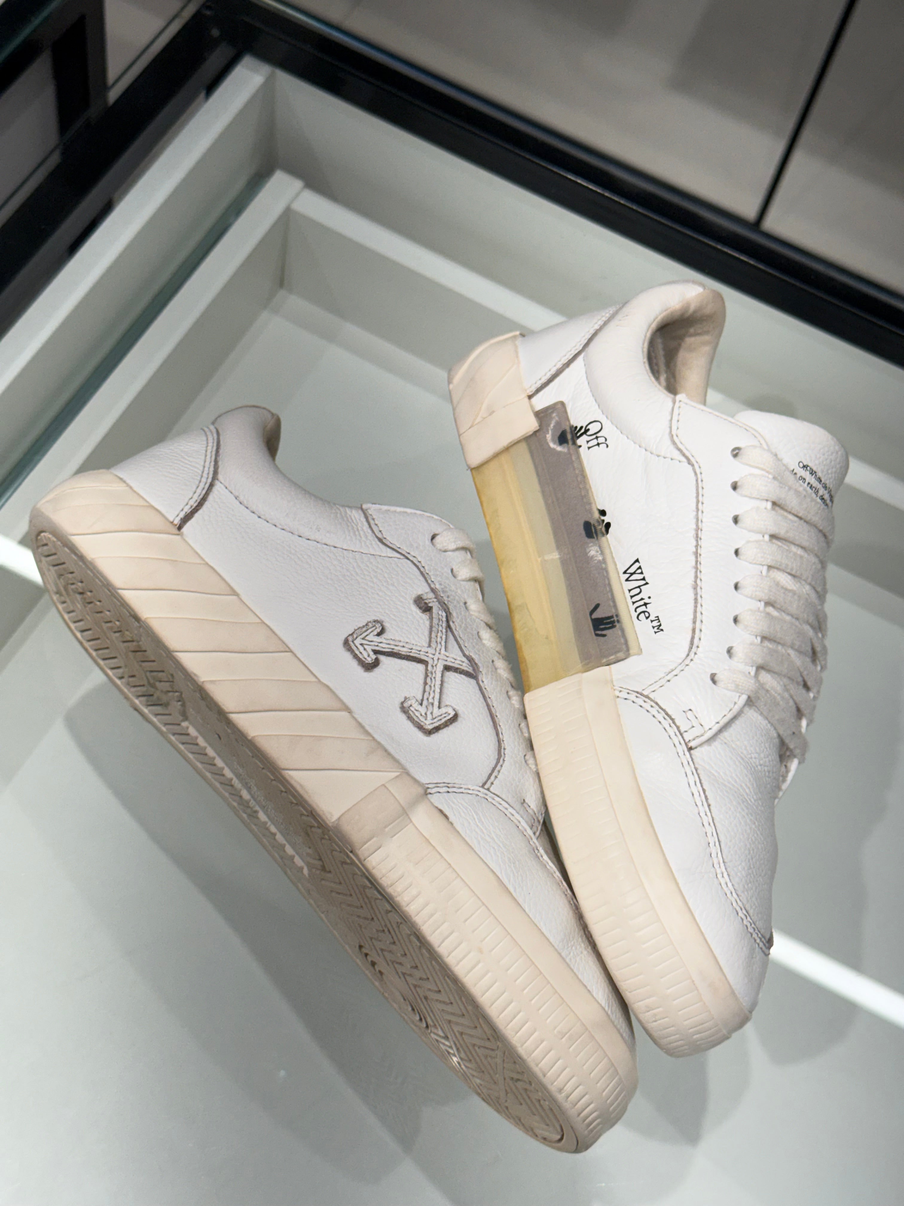 Off White Vulcanized