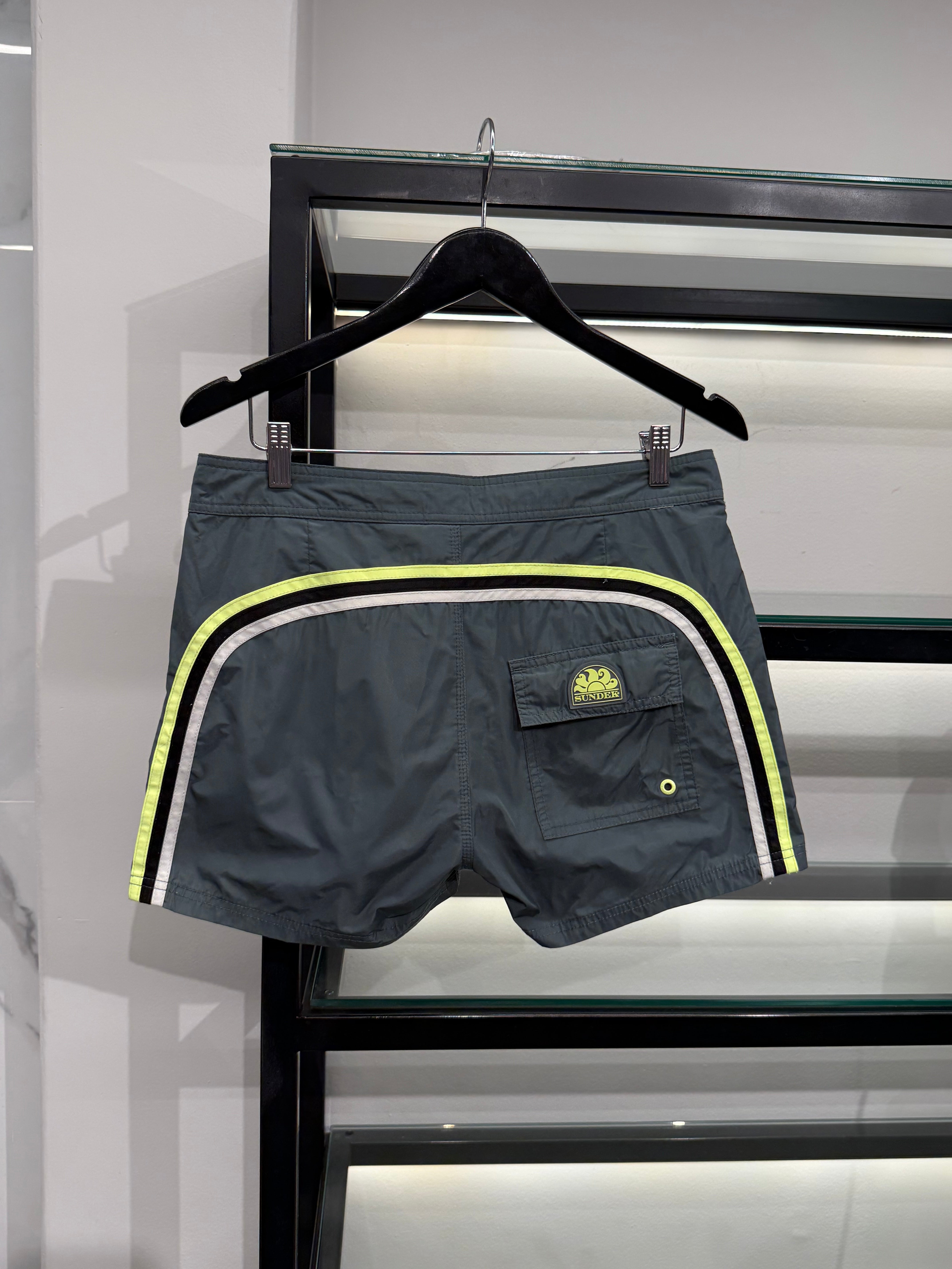 Short Sundek