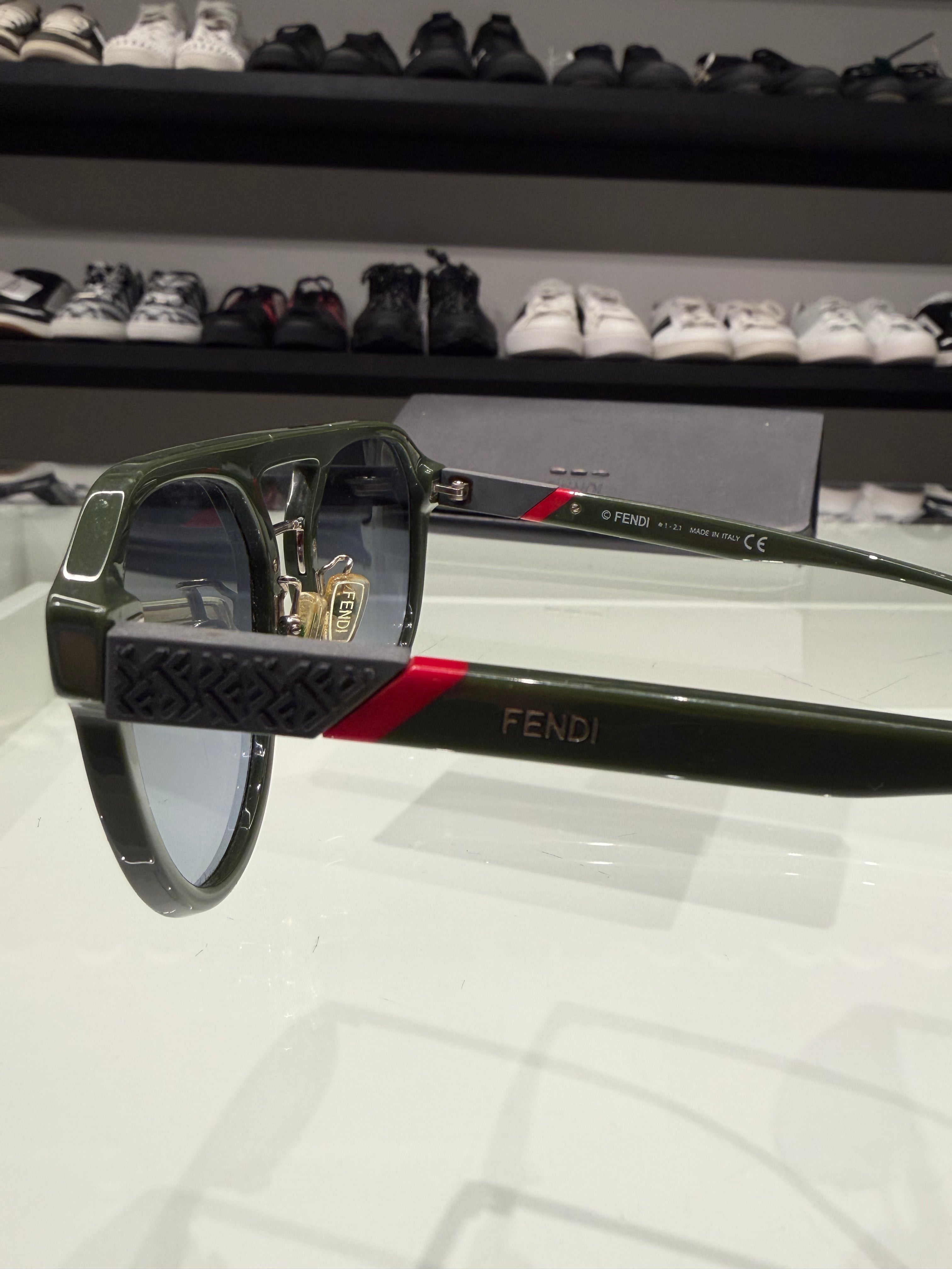 Óculos Fendi