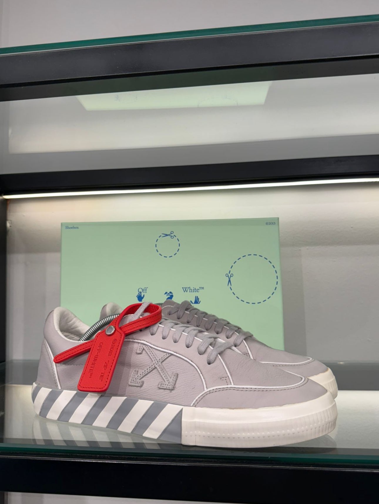 Off White "Vulcanized"