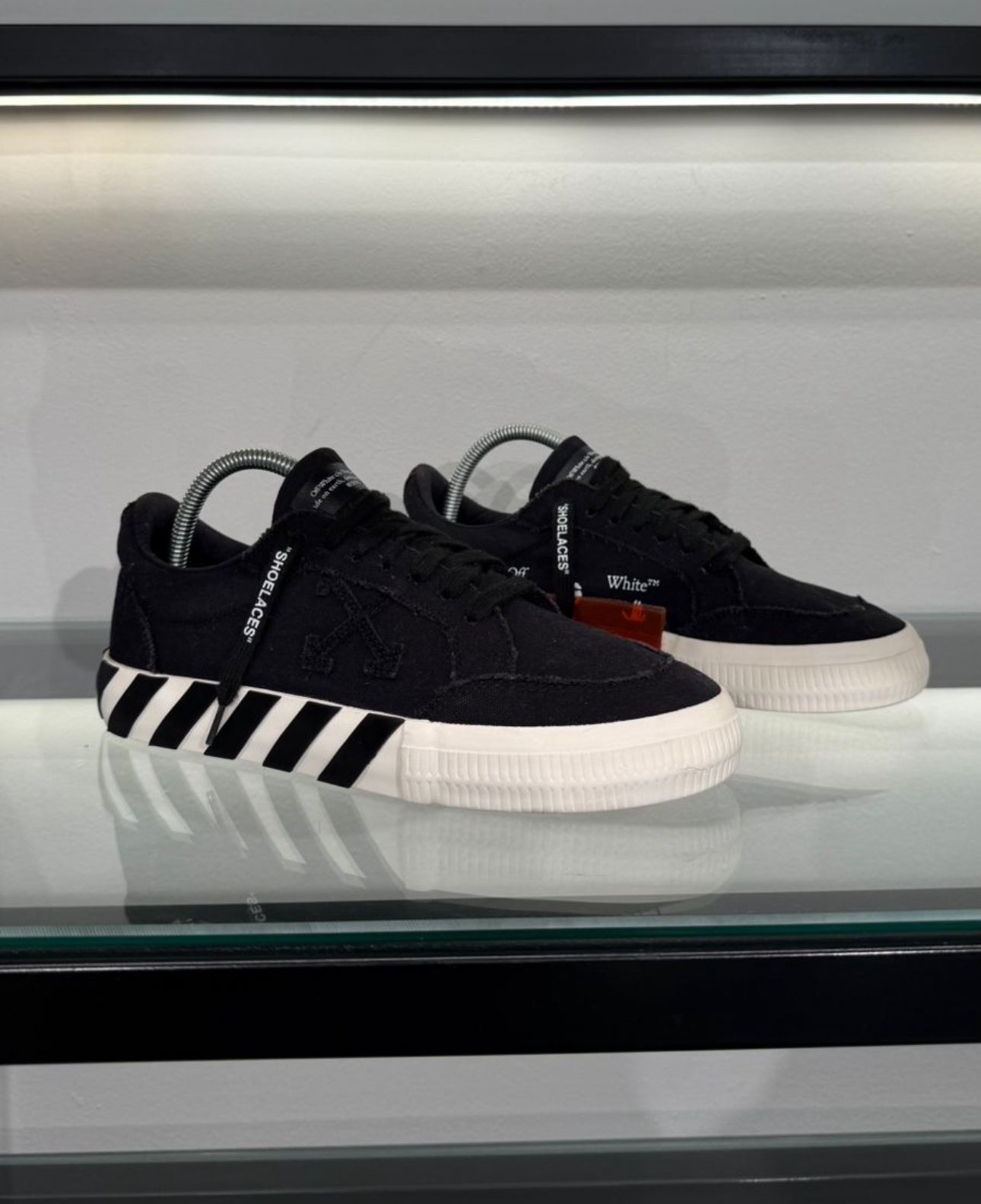 Off White "Vulcanized"